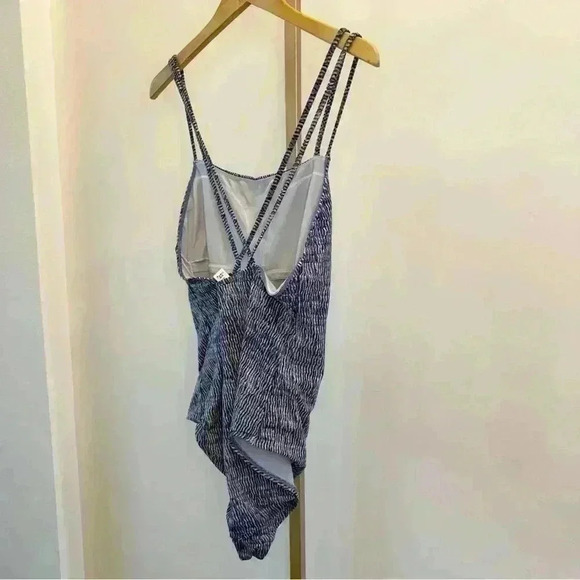 LOFT Beach Women's One Piece Swimsuit Blue & White Size 14 - Picture 4 of 10